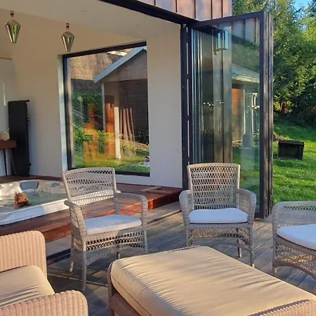 Holiday home Maison Normande Au Bord De Riviere Avec Et Sauna *